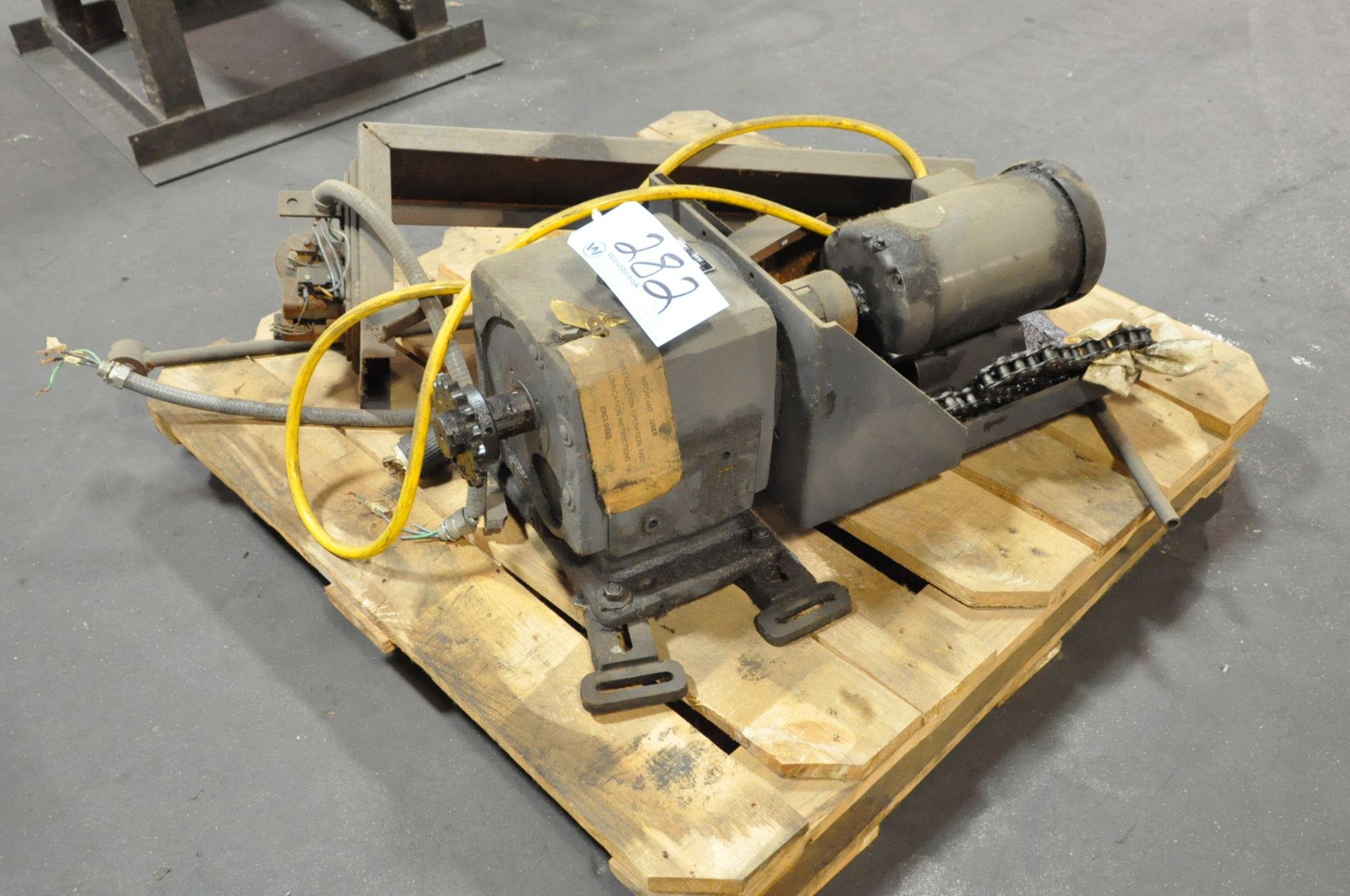 Winsmith Winline Conveyor Gearbox and Motor 4.29-HP on (1) Pallet