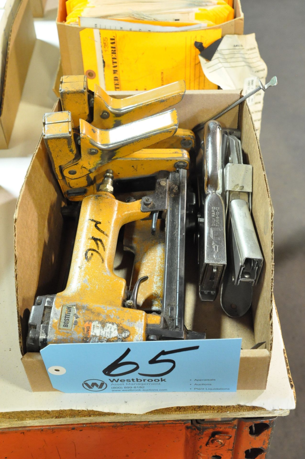 Lot-Manual and Pneumatic Staple Guns in (1) Box