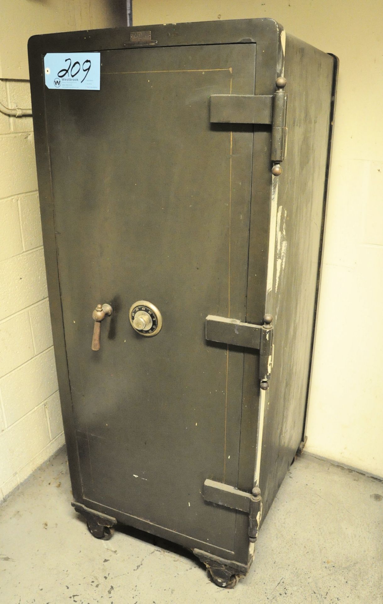 Van Dorn Single Door Combination Safe, (Unknown Combination, Safe is Closed and Locked)