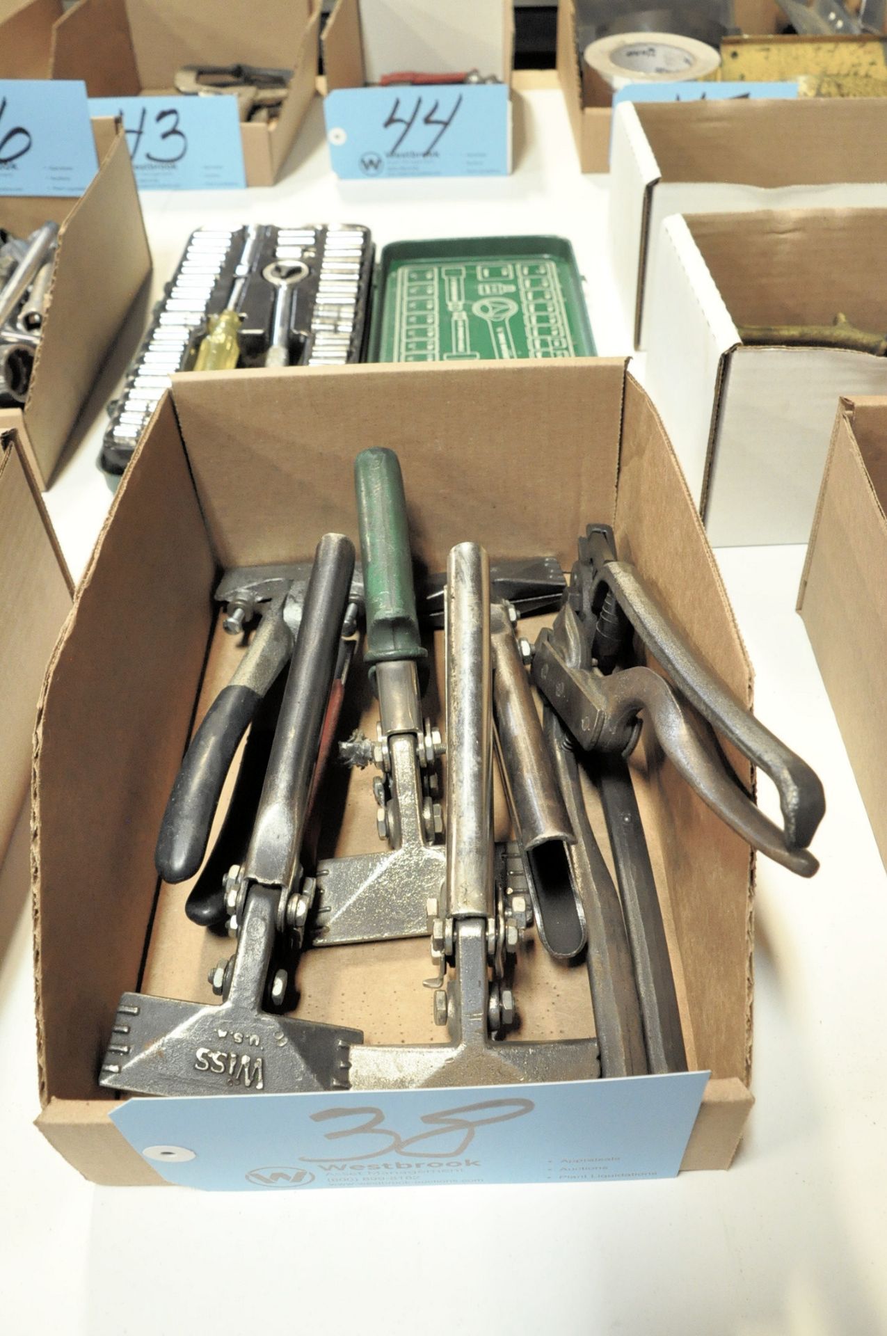 Lot-Wiss Pliers in (1) Box