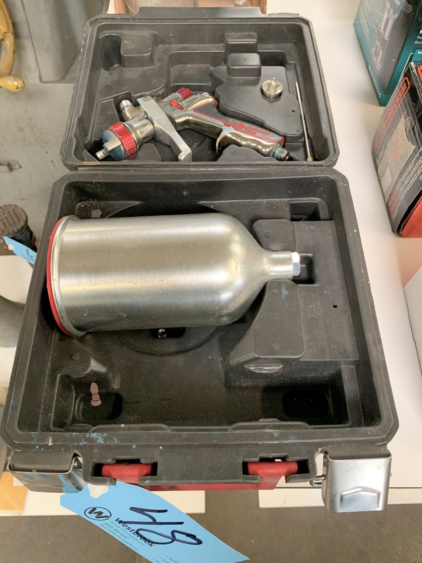 Husky Pro Pneumatic Sprayer Cup Gun with Case