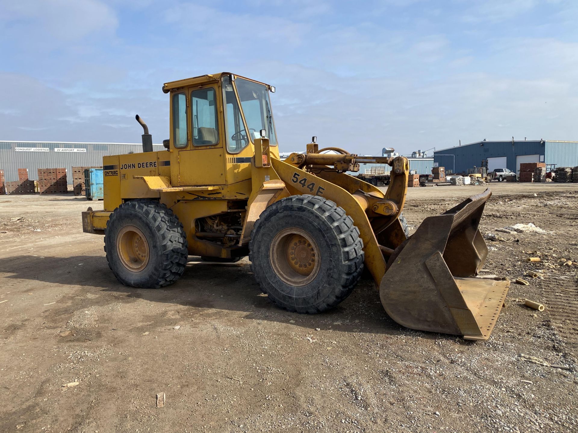 JOHN DEERE 544E WHEEL LOADER, 120 HP, 23,600 LB OPERATING WEIGHT, 2 YARD BUCKET, ENCLOSED CAB W/ - Image 3 of 17