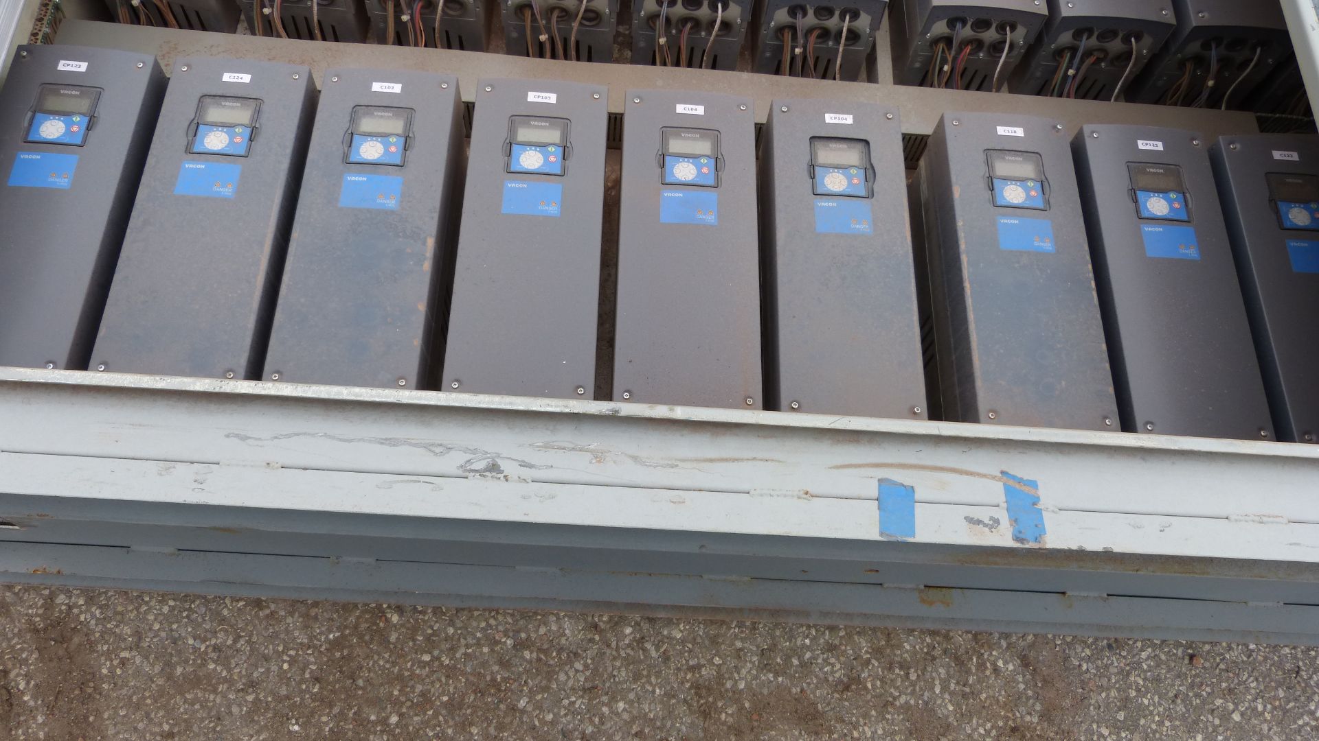 4 DOOR METAL PLC CABINET - Image 10 of 12