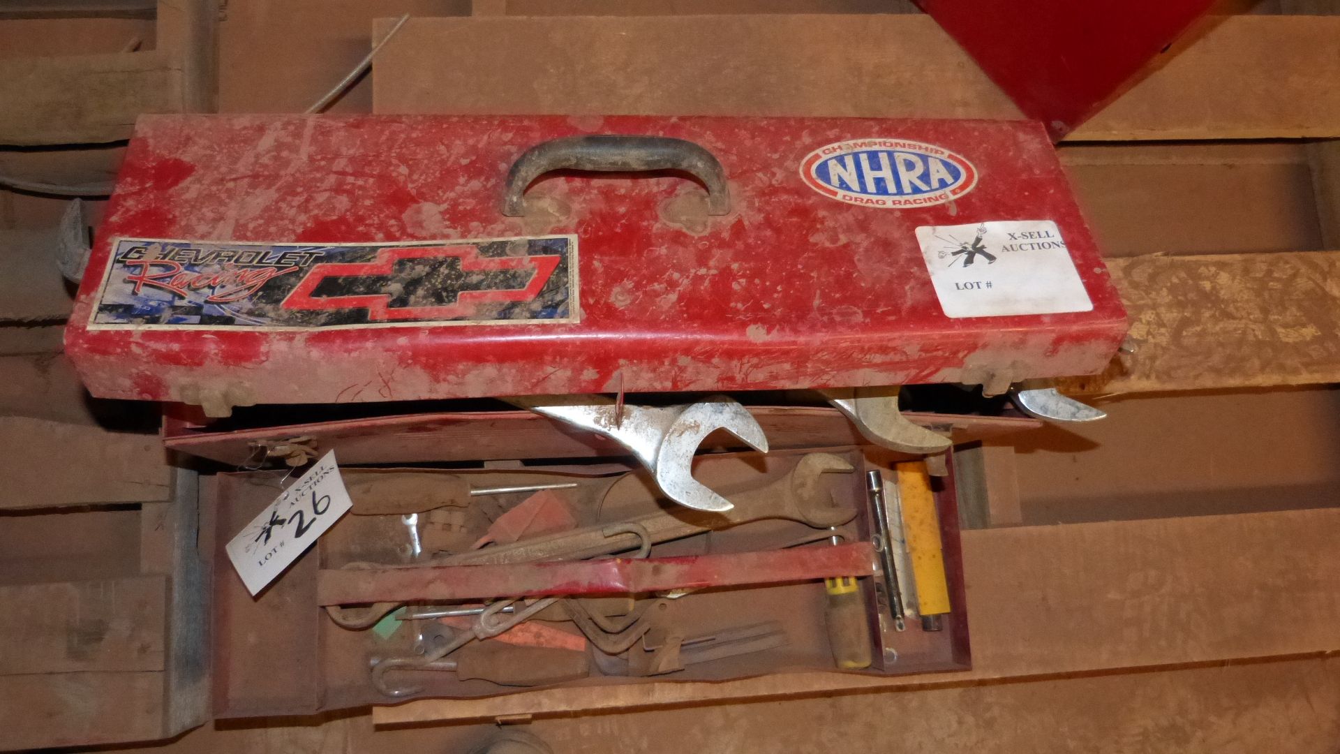 HUSKY PORTABLE TOOL BOX & CONTENTS - Image 4 of 4