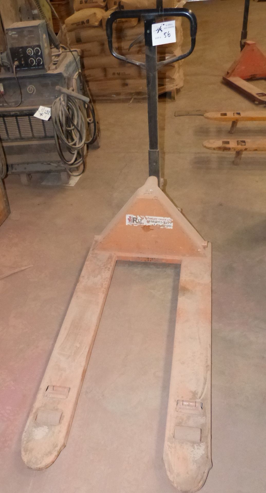 EAGLE 5500 LB PALLET TRUCK - Image 2 of 3