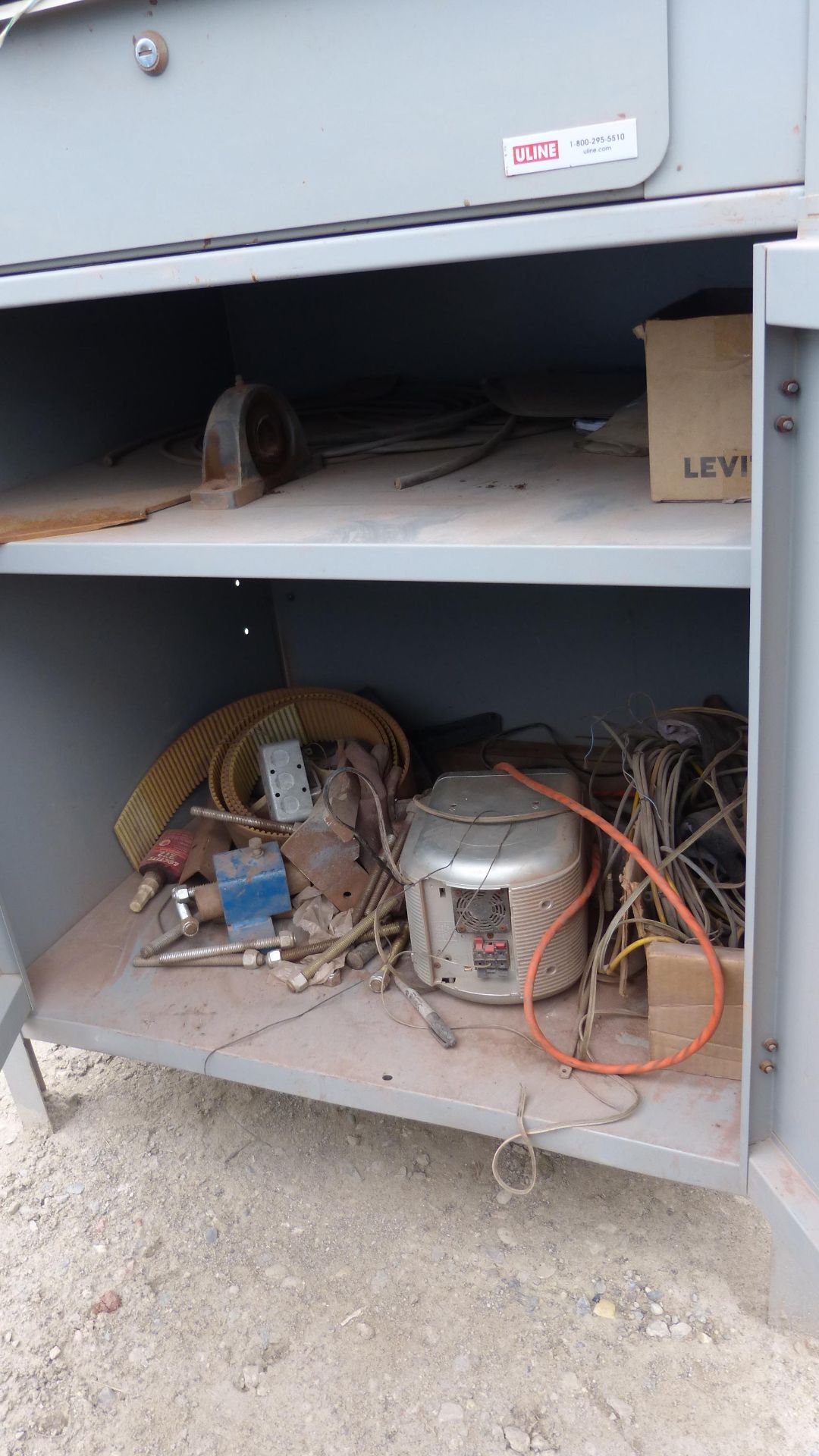 METAL STORAGE CABINET - Image 3 of 4