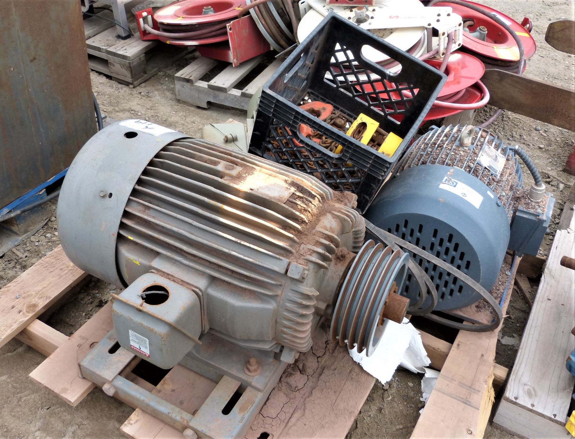 SKID OF ELECTRICAL MOTORS - Image 2 of 6