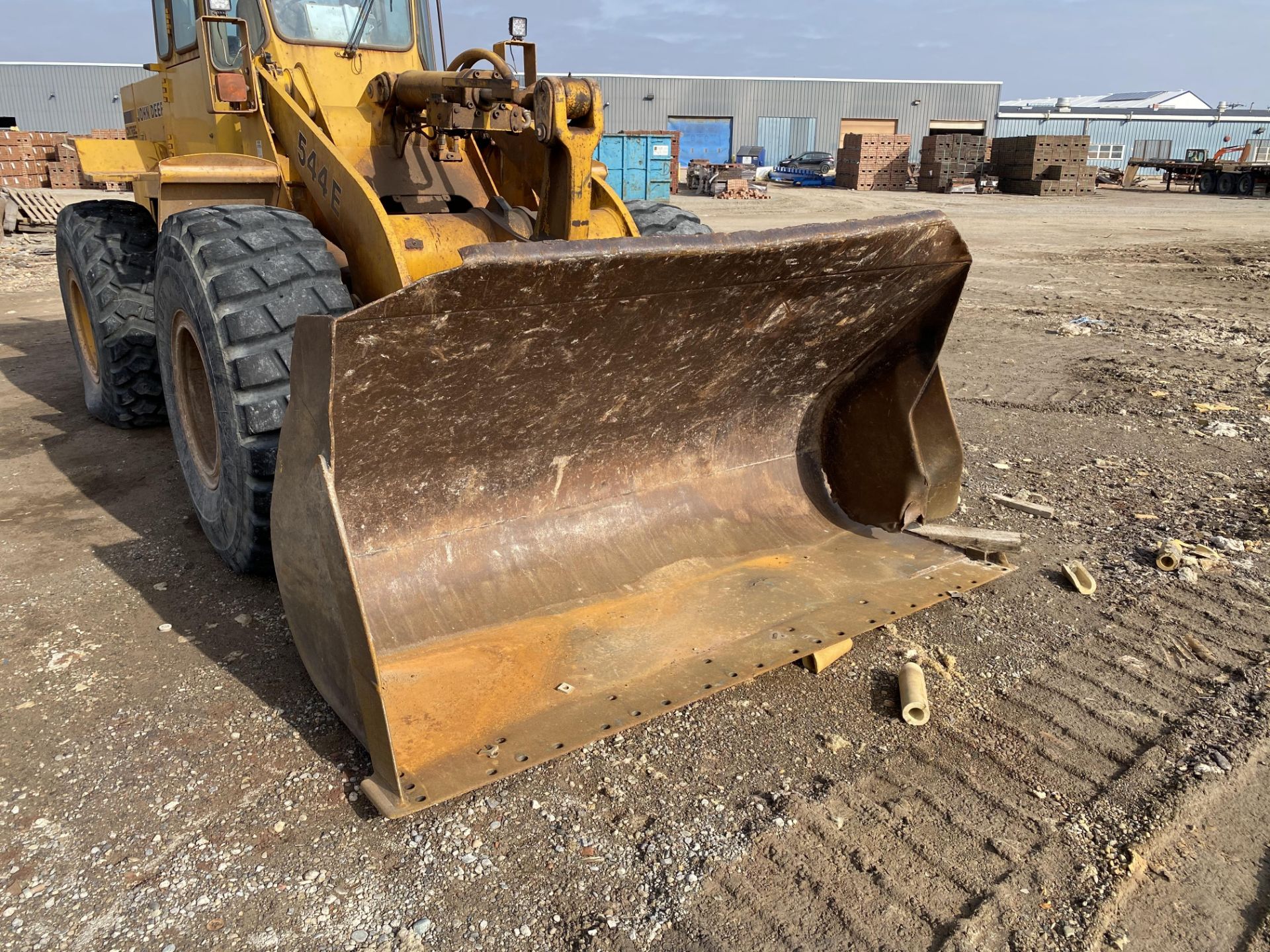 JOHN DEERE 544E WHEEL LOADER, 120 HP, 23,600 LB OPERATING WEIGHT, 2 YARD BUCKET, ENCLOSED CAB W/ - Image 8 of 17