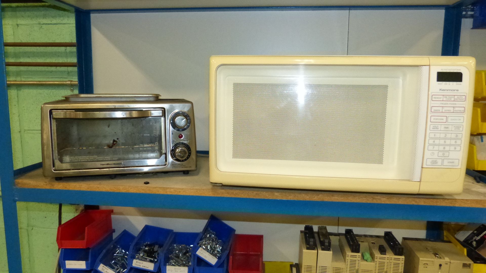 KENMORE MICROWAVE AND HAMILTON BEACH TOASTER OVEN