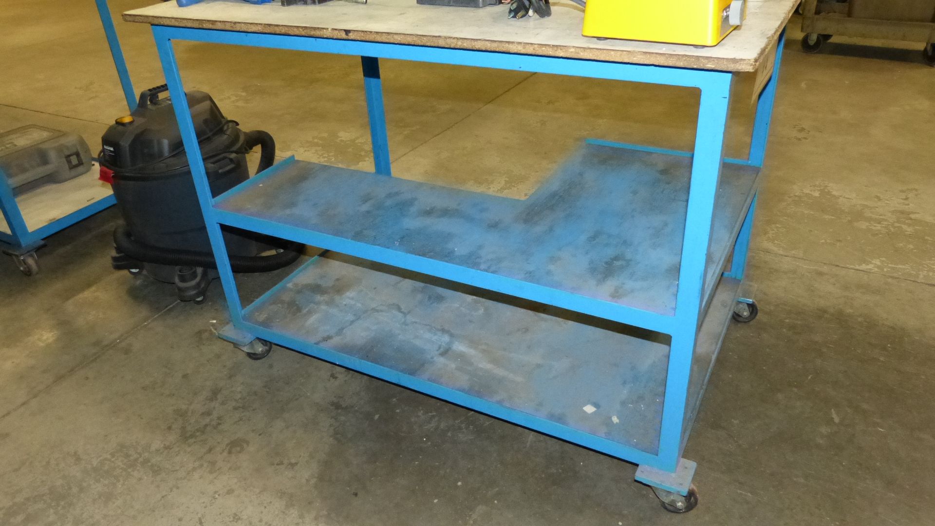 ROLLING BLUE SHOP CART W/LOWER SHELF - Image 2 of 2