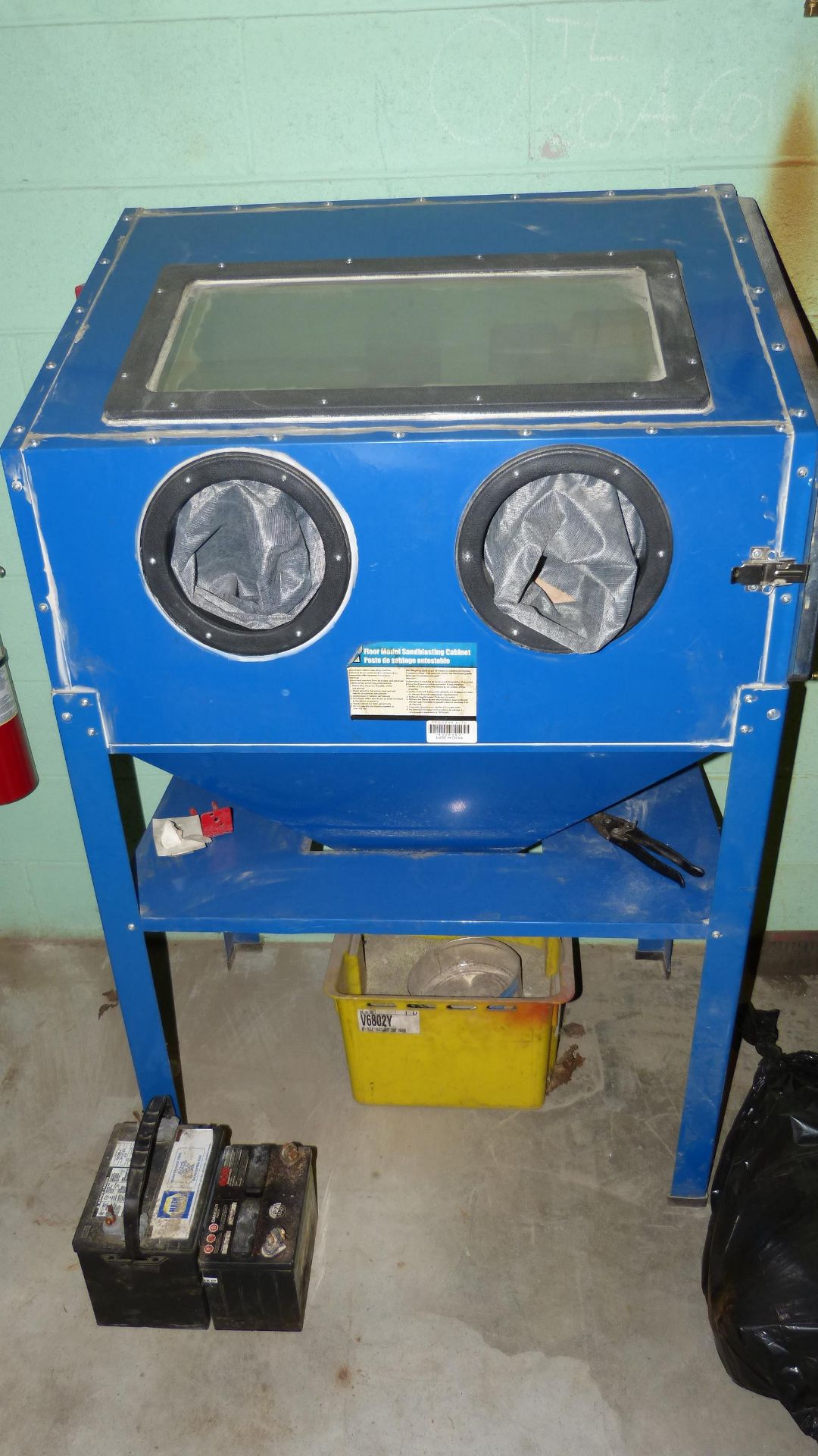 POWER FIST SIDE LOADING SANDBLASTING CABINET