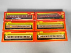 Triang Hornby - Six boxed Hornby Triang OO gauge passenger carriages.