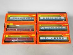 Triang Hornby - Six boxed Hornby Triang OO gauge passenger carriages.