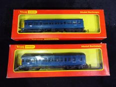 Hornby - A boxed Hornby OO gauge R157 2-car DMU with including Power and Non-power Car, Op.