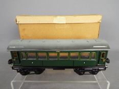 Marklin - A boxed O Gauge Marklin #1751 2nd Class Carriage Op.No.