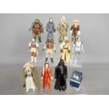 Star Wars, Kenner, Hasbro, LFL, CPG, GMFG - A group of 12 loose vintage Star Wars figures.