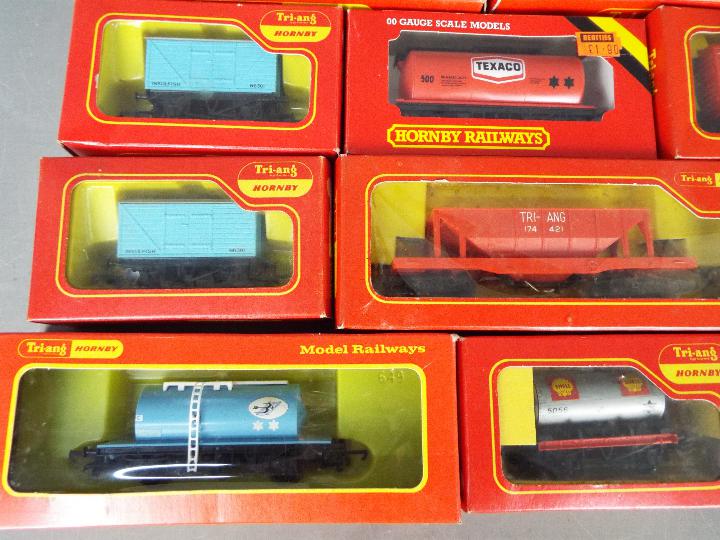 Triang Hornby - 12 boxed items of OO gauge freight rolling stock. - Image 2 of 3