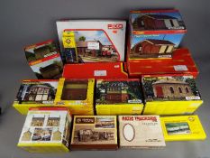 Hornby, Hornby Skaledale, Plastic Ration Models,