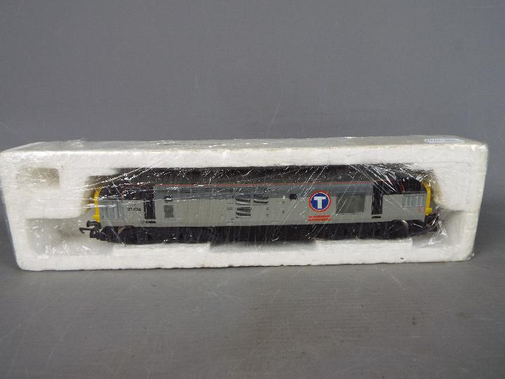 Hornby - Two boxed Hornby OO gauge Class 37 Diesel locomotives. - Image 3 of 3