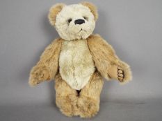 Charlie Bears - A Charlie Bears made soft toy teddy bear 'Wolfgang' CB104740,