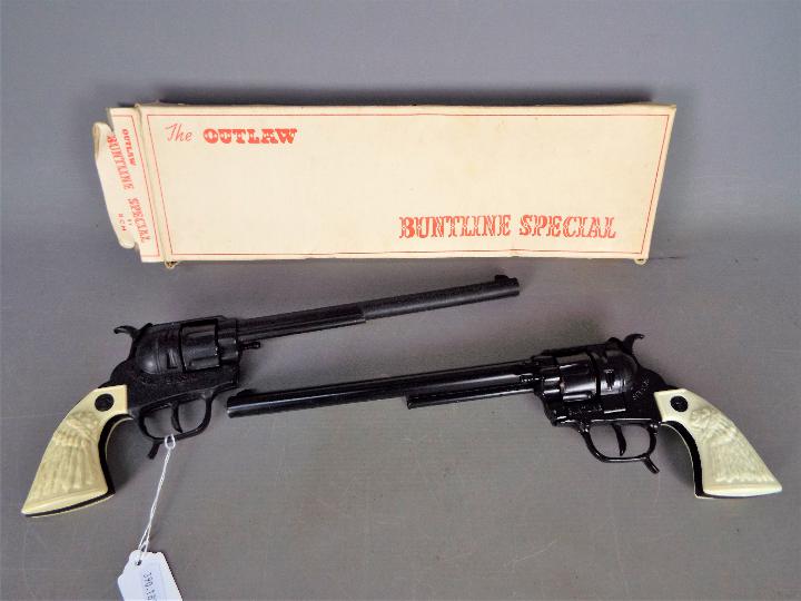 BCM (Derby), Cap Guns - A boxed BCM (Derby) 'The 'Outlaw' Buntline Special Revolver,