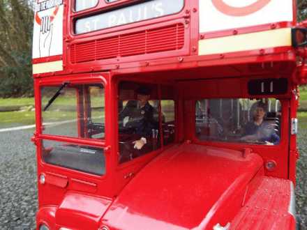 Hachette - A built Hachette 1:12 scale Routemaster Bus from the Hachette 'Build Your Own Classic - Image 5 of 6