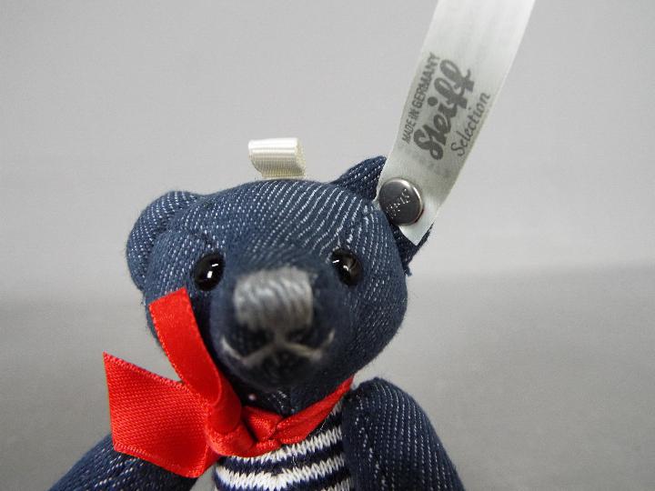 Steiff - Two Limited Edition Steiff Teddy Bear Keyrings. - Image 3 of 5