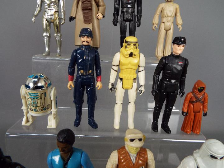 Star Wars, Kenner, Hasbro, LFL, CPG, GMFG - A group of 13 loose vintage Star Wars figures. - Image 3 of 4