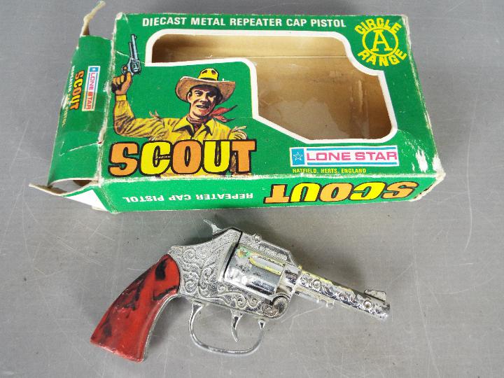 Lone Star, Crescent, Cap Guns - A collection of three boxed vintage toy cap guns. - Image 4 of 5