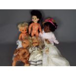 Palitoy, Jesmar (Spain), Others - An unboxed group of six vintage dolls in various sizes.