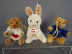 Steiff - three Steiff bears to include #028243, #028212, both with tags,
