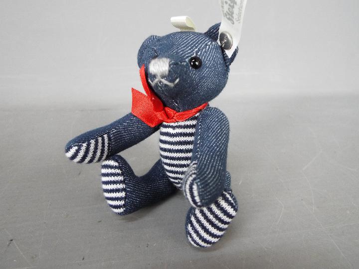 Steiff - Two Limited Edition Steiff Teddy Bear Keyrings. - Image 2 of 5