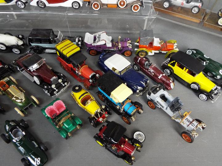 Rio, Brumm, Rami, Gama, others - A collection of unboxed 1:43 scale diecast vehicles. - Image 4 of 5