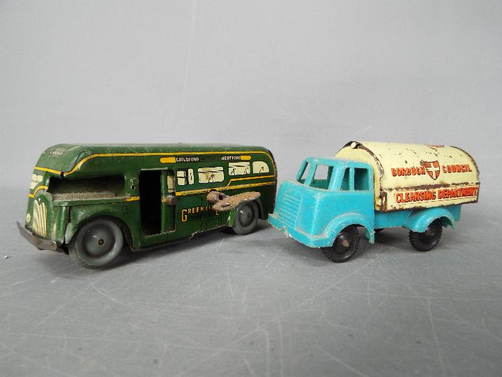 Wells Brimtoy, Other - An interesting collection of unboxed tinplate and plastic model vehicles. - Image 4 of 6
