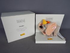 Steiff - A boxed Steiff Limited Edition Disney Showcase 'Dumbo'.