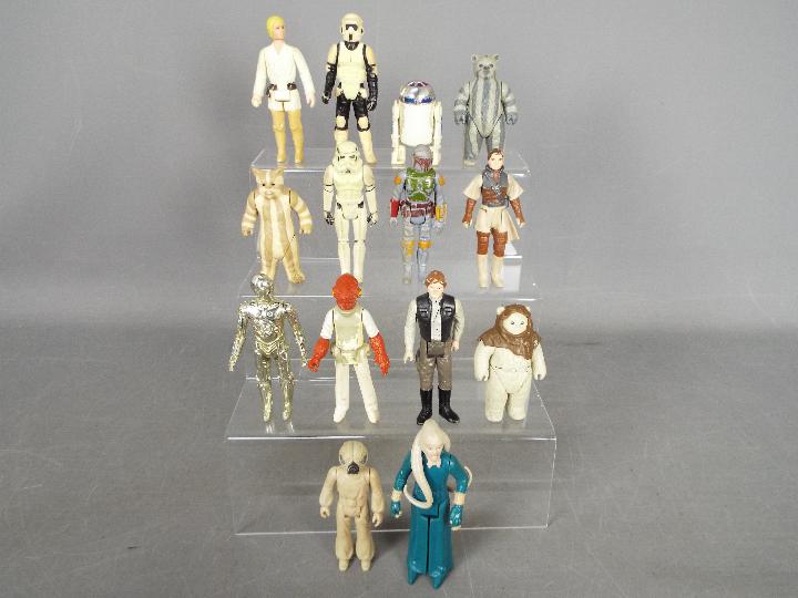 Star Wars - A collection of loose, vintage Star Wars action figures to include Boba Fett, R2-D2,
