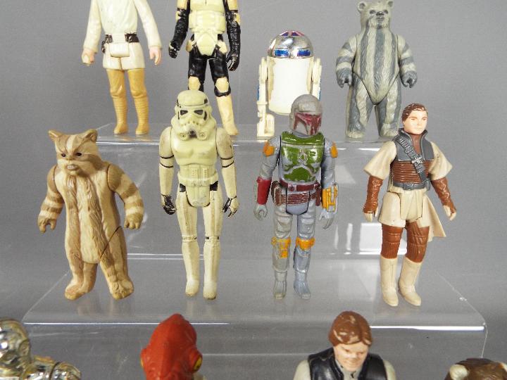 Star Wars - A collection of loose, vintage Star Wars action figures to include Boba Fett, R2-D2, - Image 3 of 5