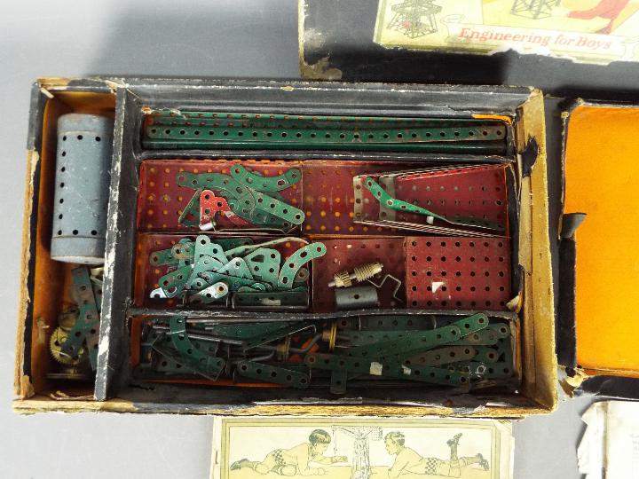 Meccano - A vintage boxed early Meccano set circa 1920s. - Image 2 of 4