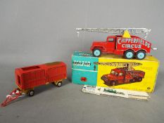 Corgi Toys - A boxed Corgi Toys #1121 Chipperfields Circus Crane Truck which appears to be in Good