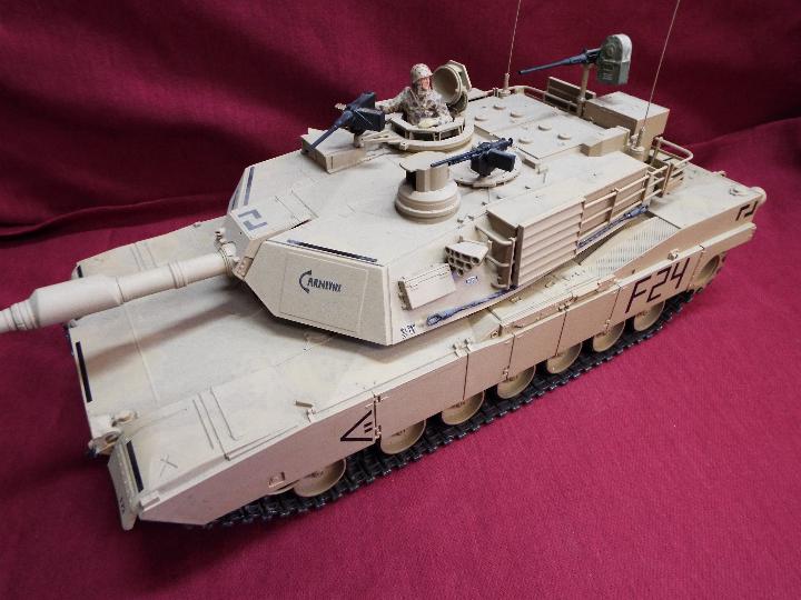 Heng Long - Abrams 1/16 scale M1A2 tank with 2.4 GHz transmitter. - Image 4 of 10