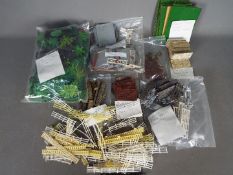 Britains, Airfix, Other - A large quantity of unboxed mainly Britains trees,