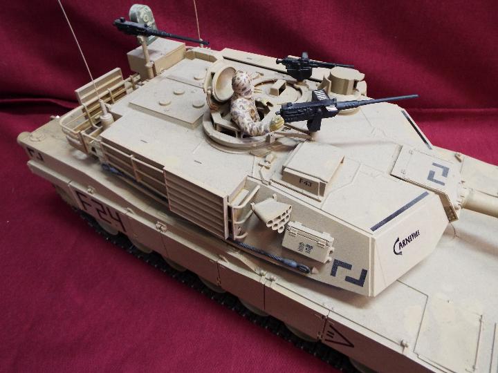 Heng Long - Abrams 1/16 scale M1A2 tank with 2.4 GHz transmitter. - Image 3 of 10