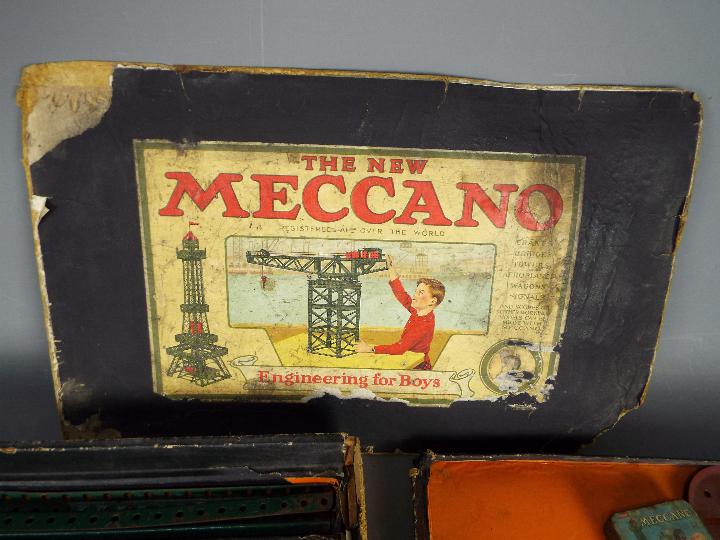 Meccano - A vintage boxed early Meccano set circa 1920s. - Image 4 of 4