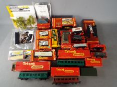 Hornby, Triang - A collection of boxed OO gauge model railway rolling stock and accesories.