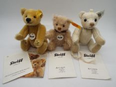 Steiff - three Steiff bears comprising 040047 Classic Teddy,