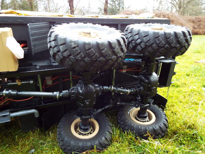 CrossRC - HC6 truck Scaled at 1/12 with 6 wheel drive. - Image 11 of 14