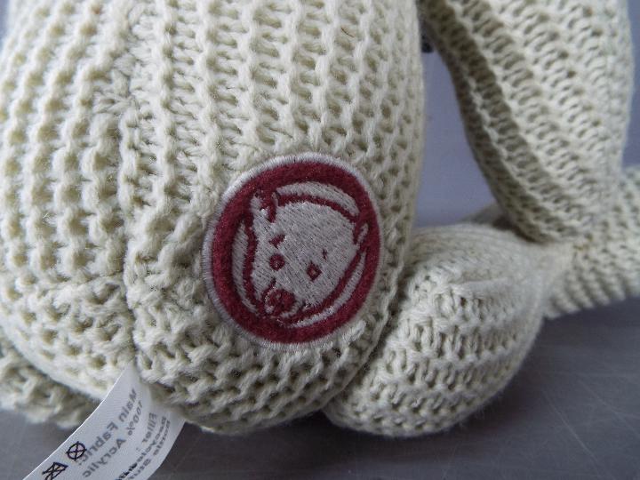 Charlie Bears - A Charlie Bears knitted wool teddy bear 'Knotty' # CB10JKBCRE, - Image 6 of 7