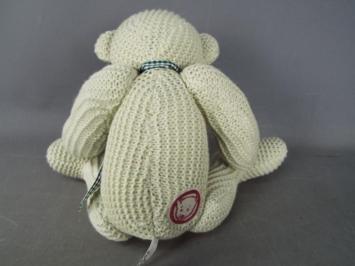 Charlie Bears - A Charlie Bears knitted wool teddy bear 'Knotty' # CB10JKBCRE, - Image 5 of 7