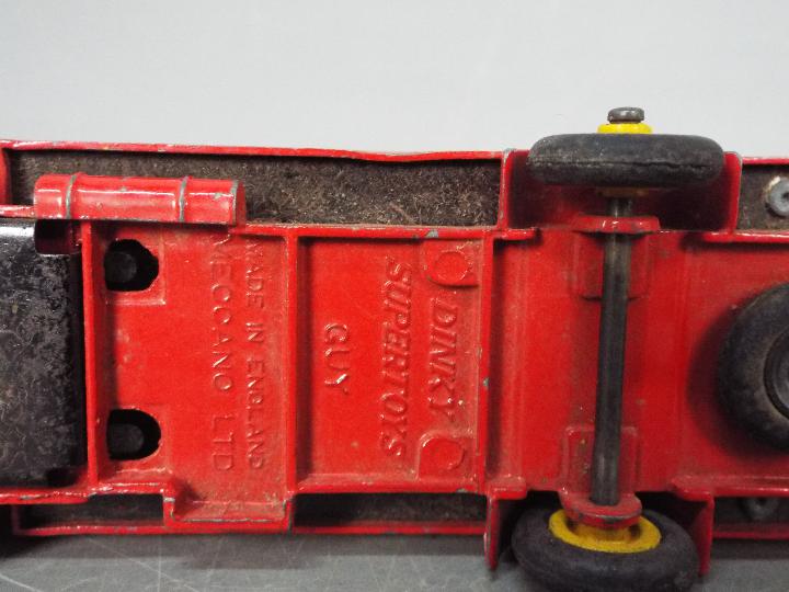 Dinky Toys - An unboxed Dinky Toys #919 Guy Van 'Golden Shred'. - Image 6 of 6