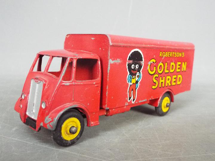 Dinky Toys - An unboxed Dinky Toys #919 Guy Van 'Golden Shred'.